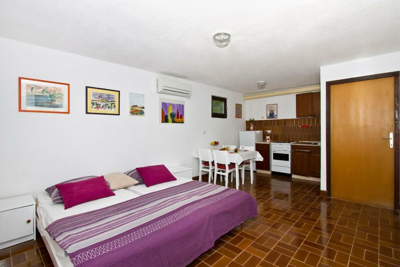 Apartments Maestro Stomorska Ngoại thất bức ảnh