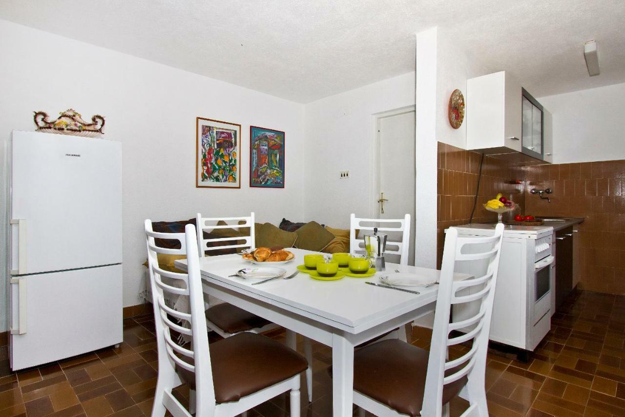 Apartments Maestro Stomorska Ngoại thất bức ảnh